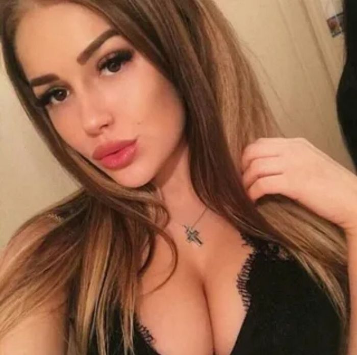 Девушки по вызову: Искусство интимного досуга без анкет и спектакля